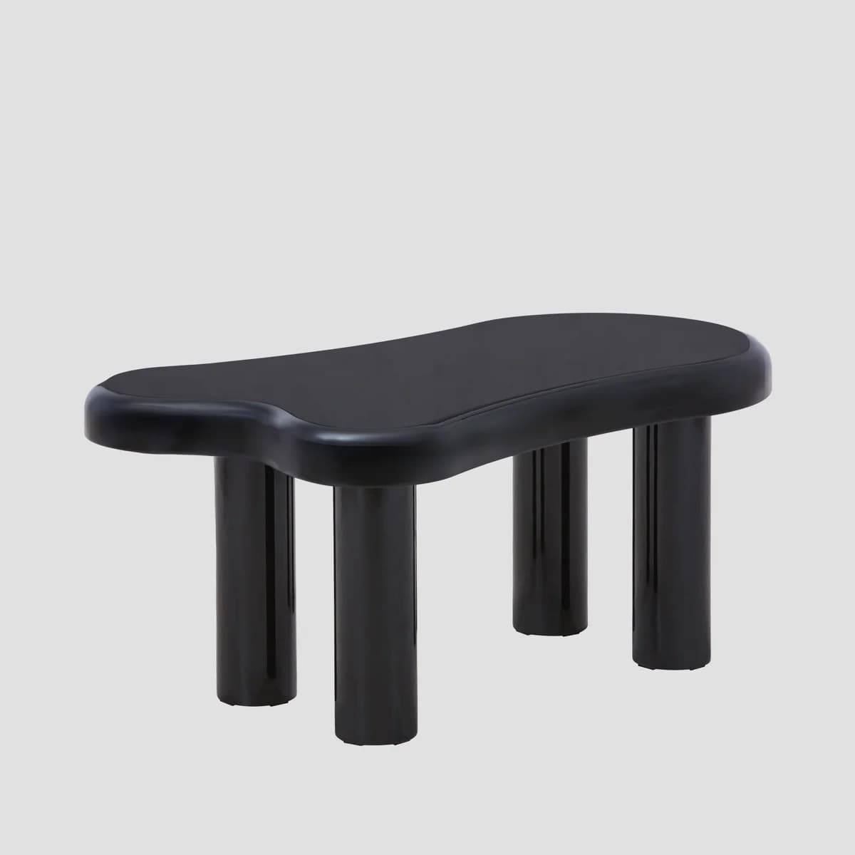 neregulāras formas melns lounge galds