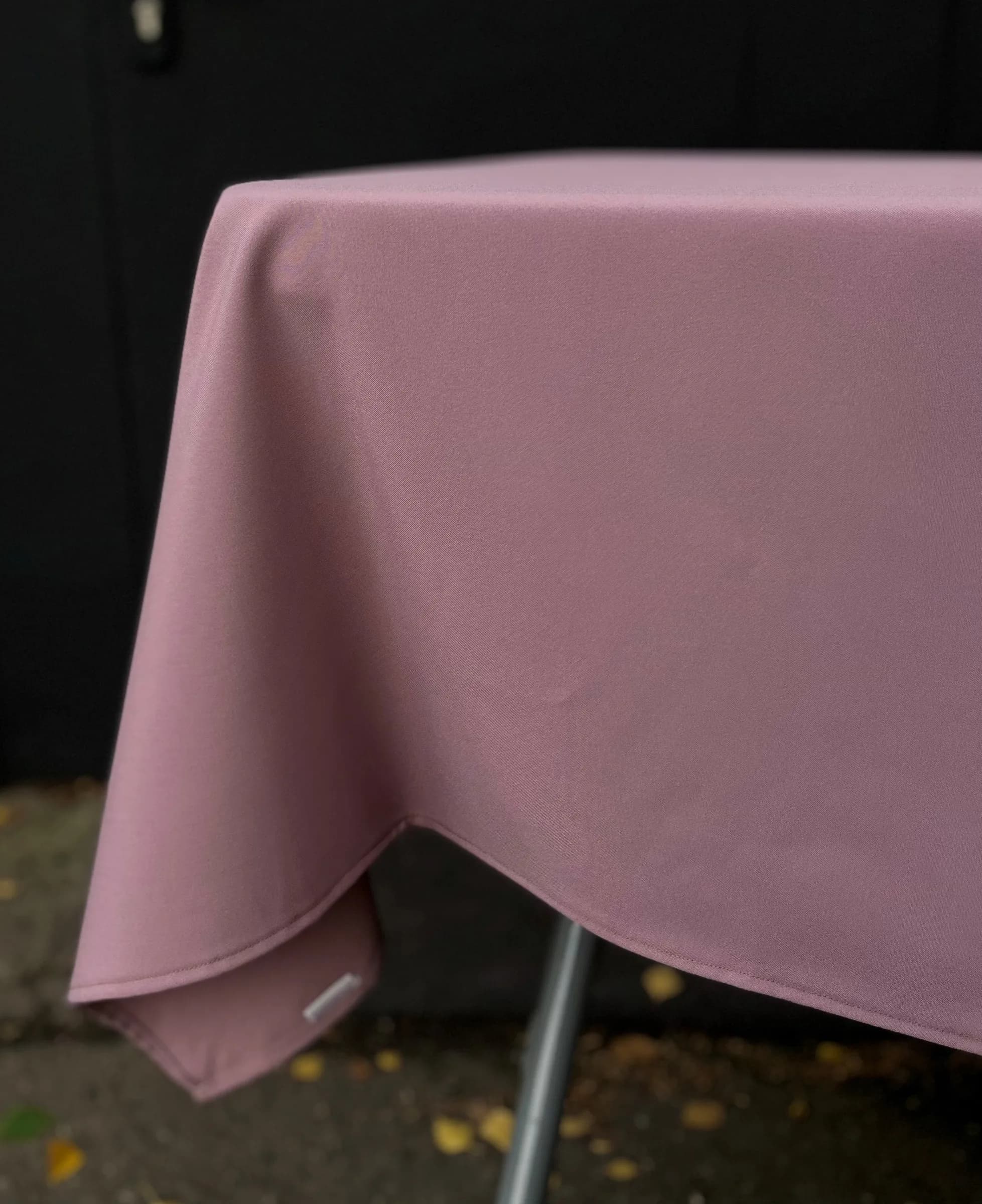 Dusty rose (mauve) rectangular tablecloth rental